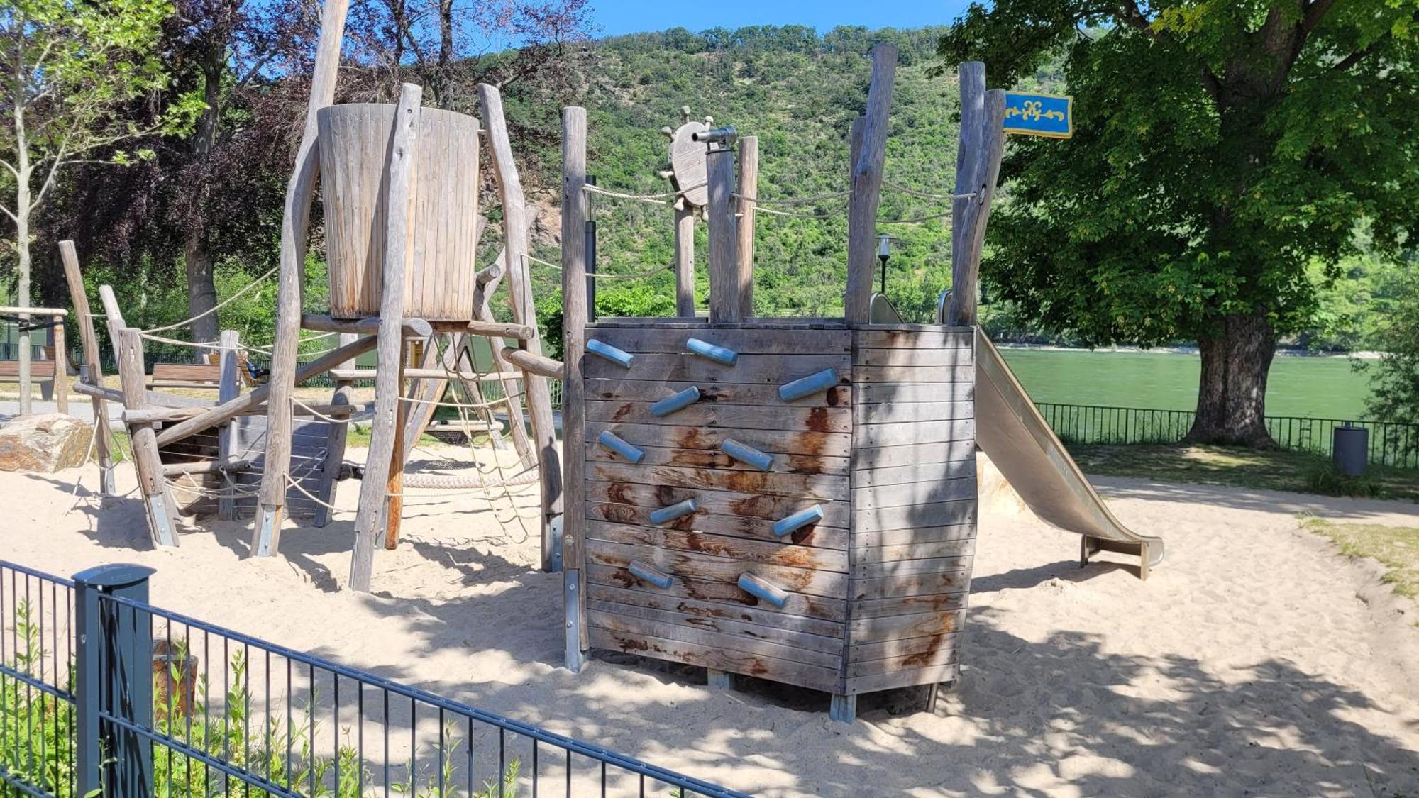 Urlaub Am Rhein, Ferienwohnung Mit Garten Boppard Luaran gambar